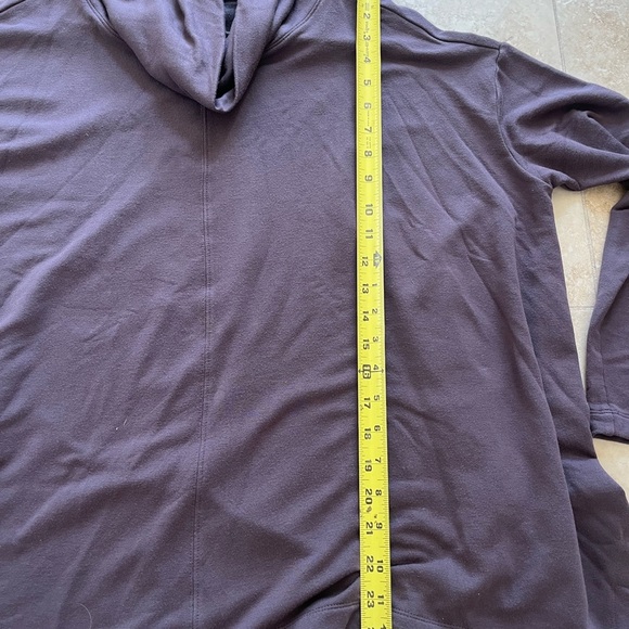 Athleta turtleneck purple pullover size Large - Picture 10 of 12